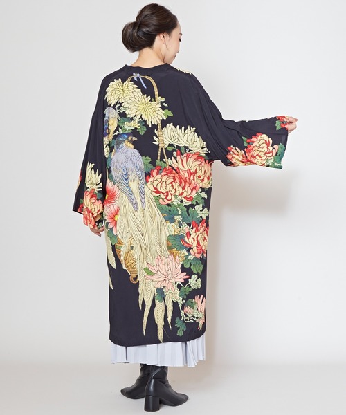 倭物やカヤ(ワモノヤカヤ)の「【倭物やカヤ】花鳥UV長羽織(カーディガン/ボレロ・レディース・レッド/ホワイト/ブラック/ネイビー・FREE)」の18枚目の写真