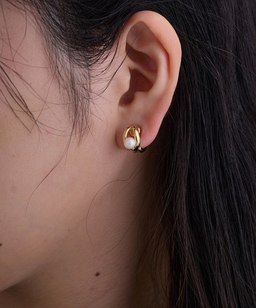 CALIN　STANDARD（カリンスタンダード）の「◆金属アレルギー対応◆◆made in japan◆【痛くない】【落ちにくい】【片手で簡単】パール　マグネットイヤリング（イヤリング・レディース・ゴールド/シルバー・FREE）」の2枚目の写真