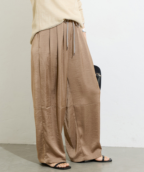 JOURNAL STANDARD（ジャーナルスタンダード）の「イージーパンツ（その他パンツ・レディース・ベージュ/ブラック/ライトブルー・36/38）」の3枚目の写真