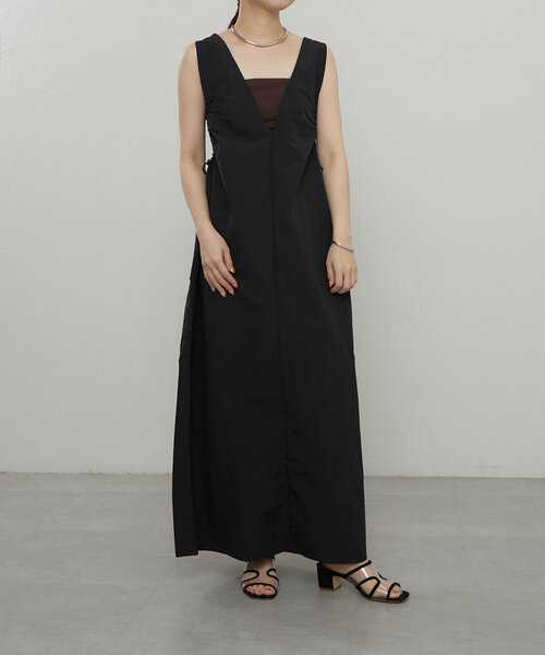 earthy（アーシー）の「ナイロン2WAYギャザージャンスカ（ワンピース・レディース・ブラック/ベージュ・SMALL/MEDIUM）」の3枚目の写真