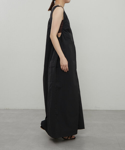 earthy（アーシー）の「ナイロン2WAYギャザージャンスカ（ワンピース・レディース・ブラック/ベージュ・SMALL/MEDIUM）」の8枚目の写真