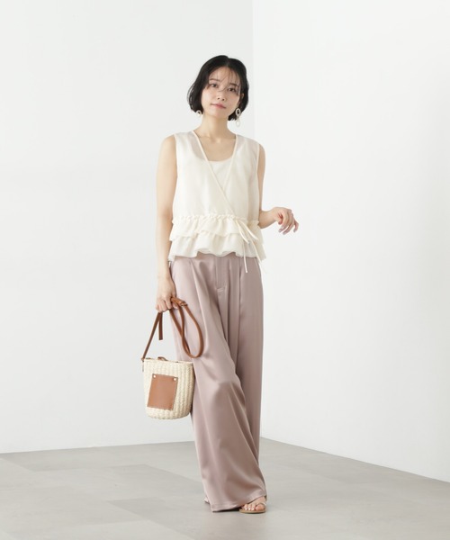 N.(N. Natural Beauty Basic)(エヌエヌナチュラルビューティーベーシック)の「グロッシーワイドパンツ(その他パンツ・レディース・ブラウン/ベージュ・MEDIUM)」の16枚目の写真