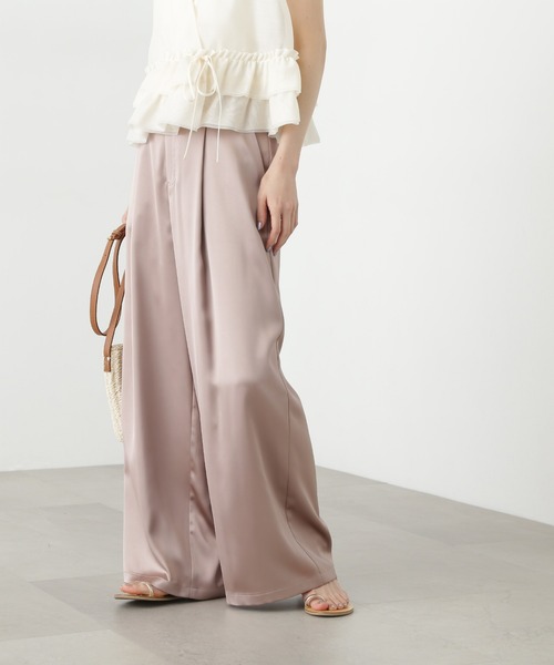 N.(N. Natural Beauty Basic)(エヌエヌナチュラルビューティーベーシック)の「グロッシーワイドパンツ(その他パンツ・レディース・ブラウン/ベージュ・MEDIUM)」の18枚目の写真
