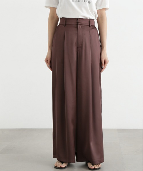 N.(N. Natural Beauty Basic)(エヌエヌナチュラルビューティーベーシック)の「グロッシーワイドパンツ(その他パンツ・レディース・ブラウン/ベージュ・MEDIUM)」の8枚目の写真