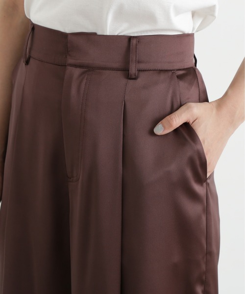 N.(N. Natural Beauty Basic)(エヌエヌナチュラルビューティーベーシック)の「グロッシーワイドパンツ(その他パンツ・レディース・ブラウン/ベージュ・MEDIUM)」の13枚目の写真