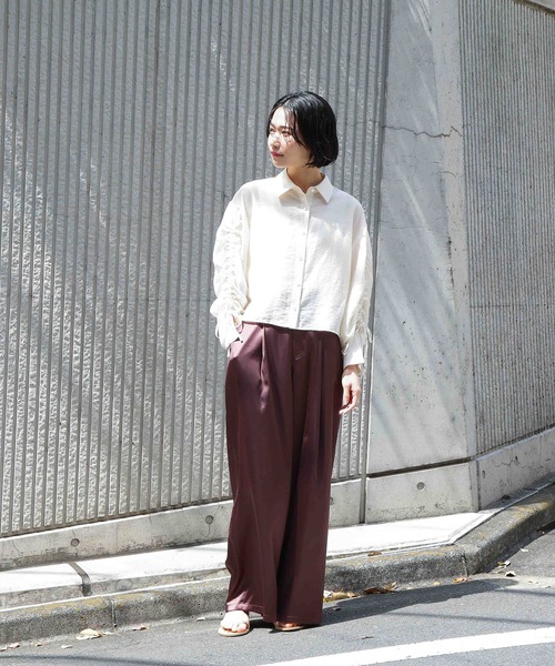 N.(N. Natural Beauty Basic)(エヌエヌナチュラルビューティーベーシック)の「グロッシーワイドパンツ(その他パンツ・レディース・ブラウン/ベージュ・MEDIUM)」の21枚目の写真