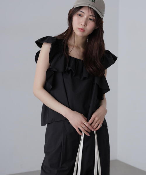 FREE'S MART(フリーズマート)の「◆〈セットアップ対応〉ギャザーショルダーノースリーブブラウス(シャツ/ブラウス・レディース・ブラック/イエロー・FREE)」の3枚目の写真