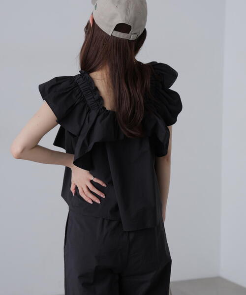 FREE'S MART(フリーズマート)の「◆〈セットアップ対応〉ギャザーショルダーノースリーブブラウス(シャツ/ブラウス・レディース・ブラック/イエロー・FREE)」の4枚目の写真