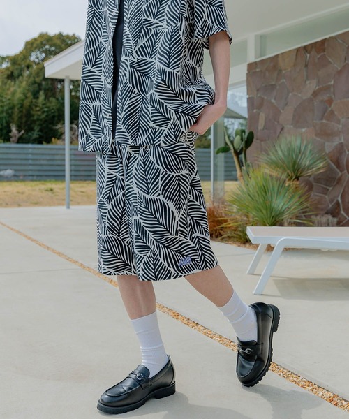 Anui(アニュイ)の「【UNISEX/2サイズ展開】リーフガラセットアップショートパンツ(その他パンツ・レディース・ブラック/ベージュ・SMALL/MEDIUM)」の14枚目の写真