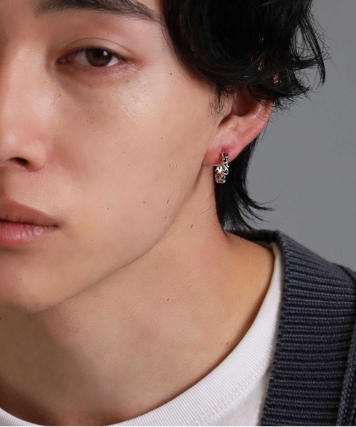 LION HEART（ライオンハート）の「“HOWL”クロッシングピアス（アラベスク）/シルバー925【LION HEART / ライオンハート】（ピアス（片耳用）・メンズ・シルバー・ONE SIZE）」の14枚目の写真