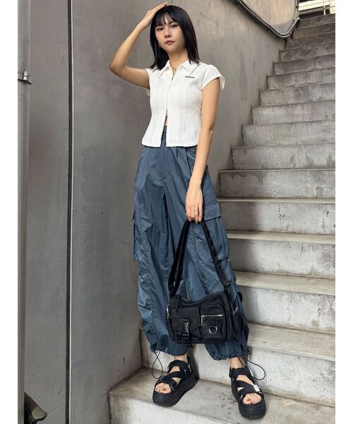 MURUA（ムルーア）の「ダブルジップタイトシャツ（シャツ/ブラウス・レディース・ホワイト/ブラック/ブルー・FREE）」の14枚目の写真