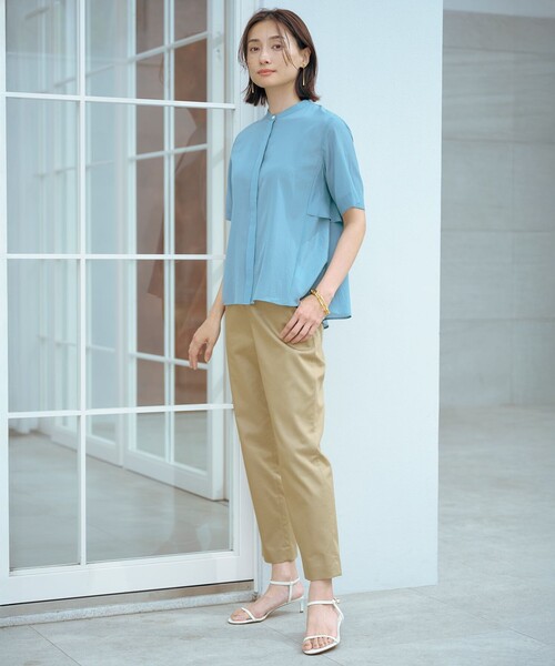 J.PRESS Ladies(J.プレス レディス)の「【WEB限定カラーあり・洗える・速乾・接触冷感】リライムライトローン バックフリル ブラウス(シャツ/ブラウス・レディース・ブルー系/ブラウン系/ライトグリーン系/ベージュ系・XS)」の20枚目の写真