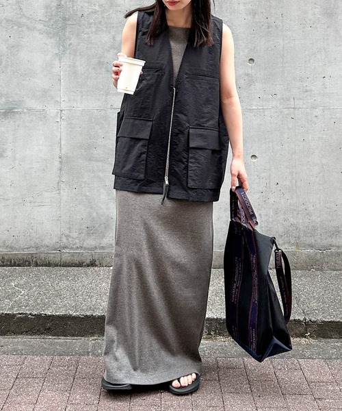 feepur（フェピュール）の「【TALL/2Tサイズあり】カットリブキャミワンピース（ワンピース・レディース・ブラック/チャコールグレー/オートミール・MEDIUM/TALL/2T/SMALL）」の19枚目の写真