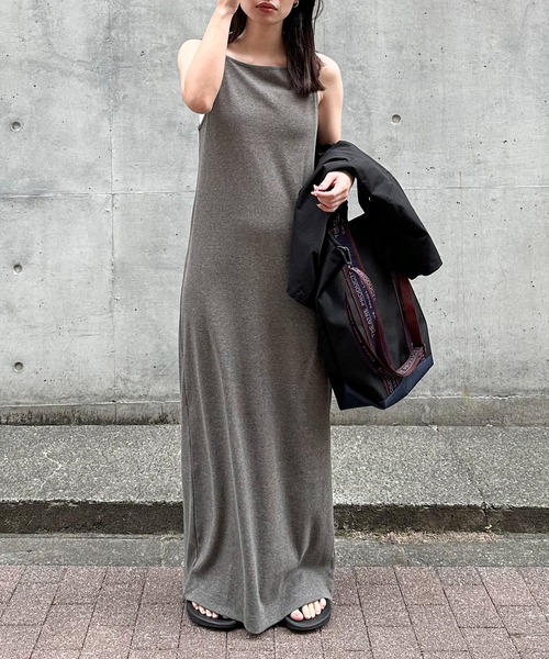 feepur（フェピュール）の「【TALL/2Tサイズあり】カットリブキャミワンピース（ワンピース・レディース・ブラック/チャコールグレー/オートミール・MEDIUM/TALL/2T/SMALL）」の15枚目の写真