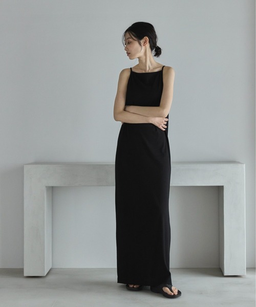 feepur（フェピュール）の「【TALL/2Tサイズあり】カットリブキャミワンピース（ワンピース・レディース・ブラック/チャコールグレー/オートミール・MEDIUM/TALL/2T/SMALL）」の4枚目の写真