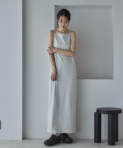 feepur(フェピュール)の「【TALL/2Tサイズあり】カットリブキャミワンピース(ワンピース・レディース・ブラック/チャコールグレー/オートミール・MEDIUM/TALL/2T/SMALL)」の21枚目の写真