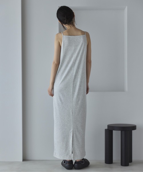 feepur(フェピュール)の「【TALL/2Tサイズあり】カットリブキャミワンピース(ワンピース・レディース・ブラック/チャコールグレー/オートミール・MEDIUM/TALL/2T/SMALL)」の22枚目の写真