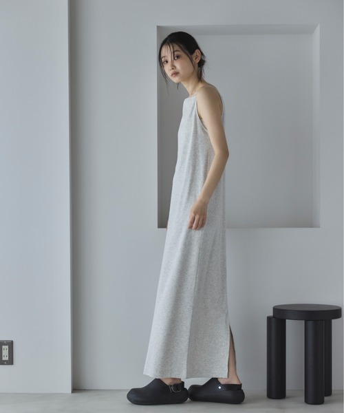 feepur(フェピュール)の「【TALL/2Tサイズあり】カットリブキャミワンピース(ワンピース・レディース・ブラック/チャコールグレー/オートミール・MEDIUM/TALL/2T/SMALL)」の19枚目の写真