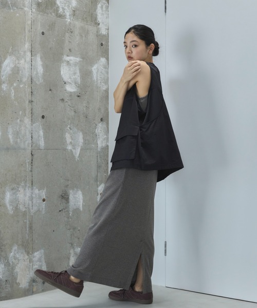 feepur（フェピュール）の「【TALL/2Tサイズあり】カットリブキャミワンピース（ワンピース・レディース・ブラック/チャコールグレー/オートミール・MEDIUM/TALL/2T/SMALL）」の14枚目の写真