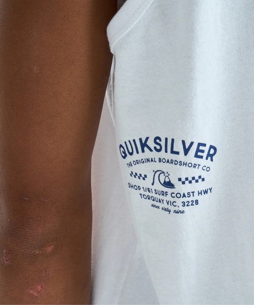 Quiksilver（クイックシルバー）の「BRICKS AND MORTAR TA /クイックシルバーフロントプリントUSコットン天竺タンクトップ（タンクトップ・メンズ・ホワイト/ブラック/イエロー・MEDIUM/LARGE/X-LARGE）」の7枚目の写真
