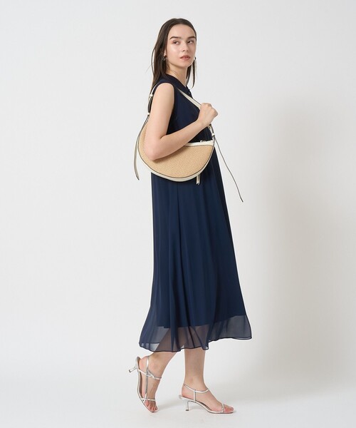 ANAYI(アナイ)の「シフォンコンビ配色カラー ワンピース(ワンピース・レディース・ブラック/ブラック系その他/ネイビー・38/36)」の15枚目の写真