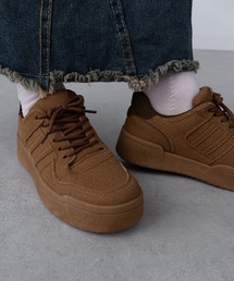 MAGASIN DE MODE Onjna（マガジンデモードオンジェナ ）の「【MAGASIN DE MODE Onjna】ベーシックコートスニーカー ボリュームソール 厚底 韓国風 Y2K ヴィンテージライク KNF-TP（スニーカー）」