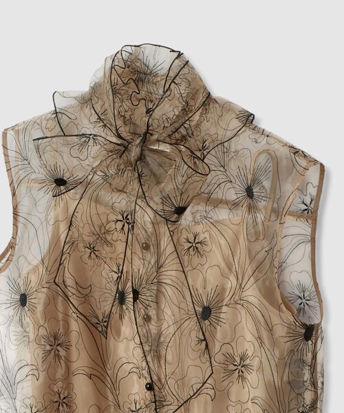Loulou Willoughby 花柄 半袖トップス LOULOU WILLOUGHBY】モノトーンフラワー刺繍ブラウス
