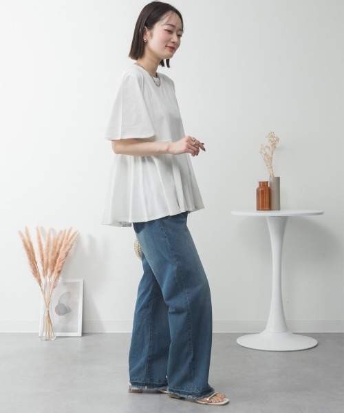 RCD(アールシーディー)の「フレアヘムショートスリーブトップ(Tシャツ/カットソー・レディース・ブラック/オフホワイト/グレイッシュベージュ/チャコールグレー/ミント・4L~5L/LL~3L/M-L)」の6枚目の写真