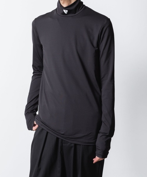 VEIN (ヴェイン)の「クールマックス ストレッチジャージー VPW ハイネックL/S TEE / COOLMAX STRETCH JERSEY VPW HIGH NECK L/S TEE(Tシャツ/カットソー・メンズ・ブラック・2/3/1)」の4枚目の写真