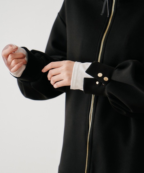 Emma Taylor(エマテイラー)の「ダンボールスタンドカラーフレアブルゾン(ブルゾン・レディース・ライトベージュ/ブラック・FREE)」の20枚目の写真