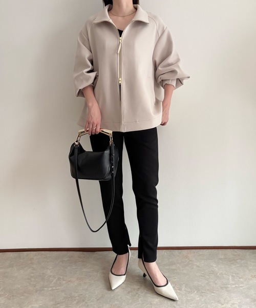 Emma Taylor(エマテイラー)の「ダンボールスタンドカラーフレアブルゾン(ブルゾン・レディース・ライトベージュ/ブラック・FREE)」の22枚目の写真