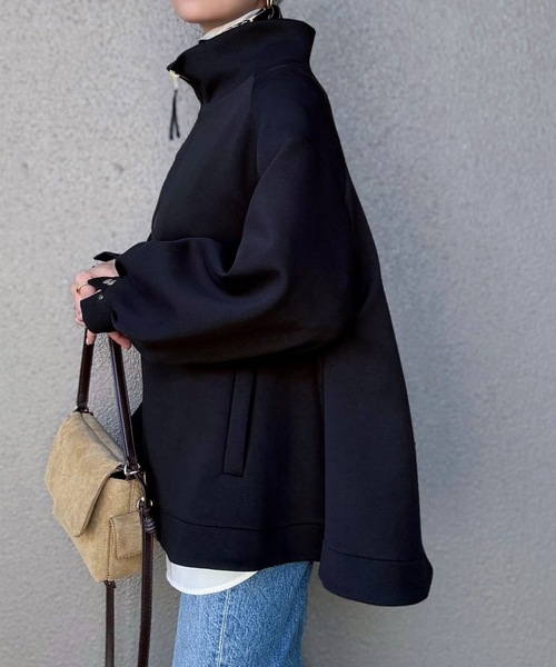 Emma Taylor(エマテイラー)の「ダンボールスタンドカラーフレアブルゾン(ブルゾン・レディース・ライトベージュ/ブラック・FREE)」の9枚目の写真