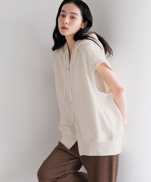 LOWRYS FARM（ローリーズファーム）の「ＺＩＰフーディノースリーブ　 572294（Tシャツ/カットソー・レディース・アイボリー/ブラック/グレー・FREE）」の6枚目の写真