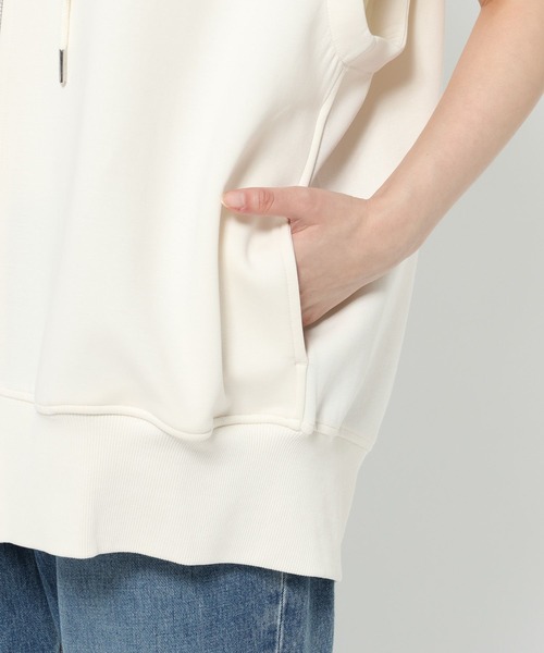 LOWRYS FARM（ローリーズファーム）の「ＺＩＰフーディノースリーブ　 572294（Tシャツ/カットソー・レディース・アイボリー/ブラック/グレー・FREE）」の17枚目の写真