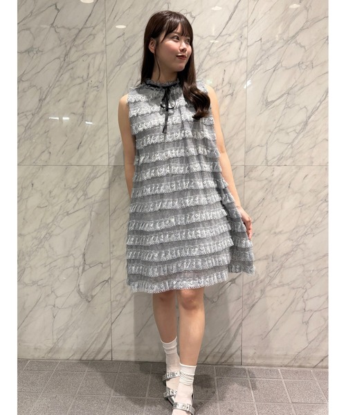 SELFIST(セルフィスト)の「レースフリルミニワンピース 夏服 ノースリーブ リボン ガーリーコーデ ミニワンピ(ワンピース・レディース・グレー/アイボリー/ブラック/オフホワイト・フリー)」の5枚目の写真