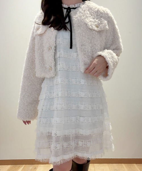 SELFIST(セルフィスト)の「レースフリルミニワンピース 夏服 ノースリーブ リボン ガーリーコーデ ミニワンピ(ワンピース・レディース・グレー/アイボリー/ブラック/オフホワイト・フリー)」の20枚目の写真