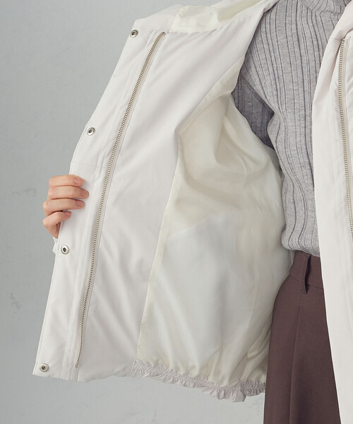 COMME CA ISM（コムサイズム）の「フーデッド ショートダウン（ダウンジャケット/コート・レディース・モカ/ブラック/グレイッシュベージュ・X-LARGE/LARGE/MEDIUM/SMALL）」の15枚目の写真