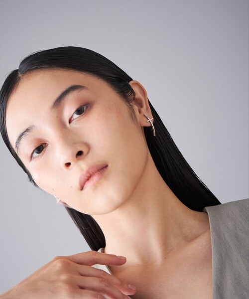 Jouete（ジュエッテ）の「[ウェアピアス] ジルコニア クロス コンビカラー（ピアス（両耳用）・レディース・シルバー系その他・FREE）」の5枚目の写真