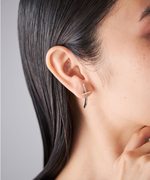 Jouete（ジュエッテ）の「[ウェアピアス] ジルコニア クロス コンビカラー（ピアス（両耳用）・レディース・シルバー系その他・FREE）」の8枚目の写真