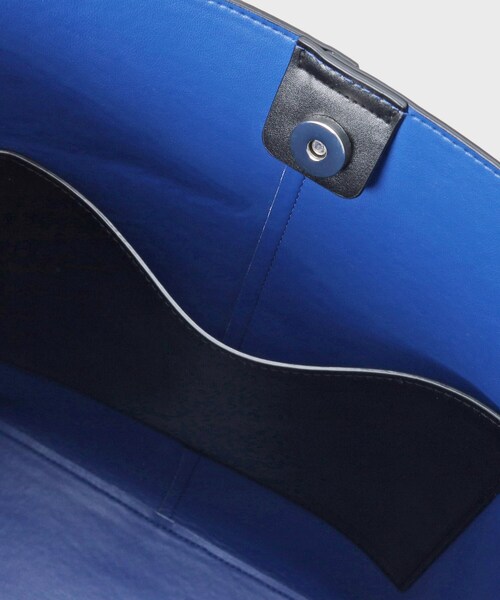 INDIVI（インディヴィ）の「【A4サイズ対応】ワンショルダートートバッグ（トートバッグ・レディース・チャコール/ベージュ系4/ブラック系4・00）」の13枚目の写真