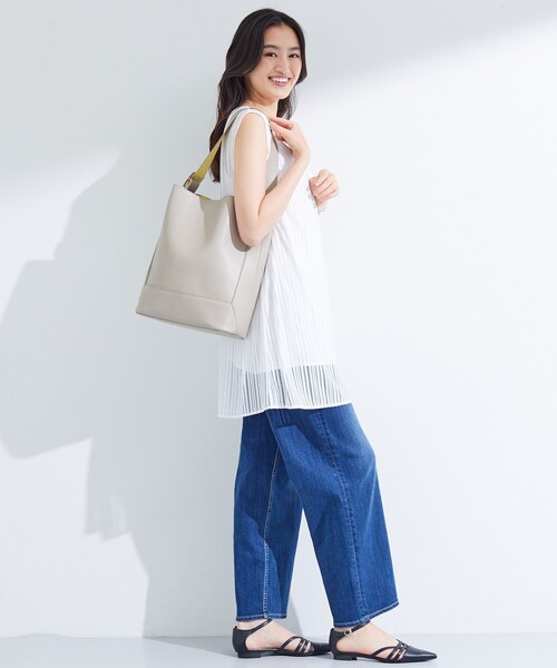 INDIVI（インディヴィ）の「【A4サイズ対応】ワンショルダートートバッグ（トートバッグ・レディース・チャコール/ベージュ系4/ブラック系4・00）」の6枚目の写真