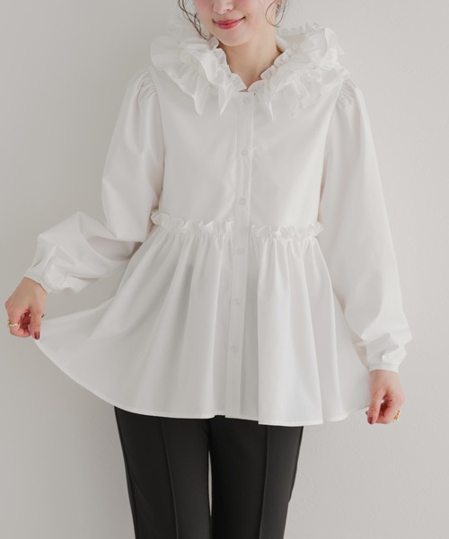 Fit more(フィットモア)の「フリルフード切り替えブラウス(シャツ/ブラウス・レディース・ベージュ/ホワイト/ブラック・FREE)」の7枚目の写真