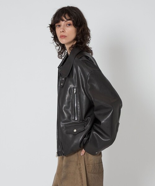 ASTRAET（アストラット）の「＜ASTRAET＞スソゴム ラムレザー ジップブルゾン UNISEX（ライダースジャケット・レディース・ブラック・FREE）」の2枚目の写真