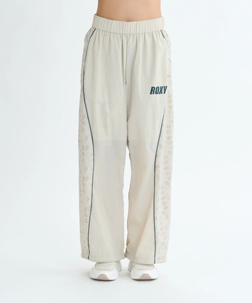 ROXY(ロキシー)の「HAVING FUN PANTS/ロキシー撥水加工ウエストゴムドローコード付きナイロンワイドパンツ(その他パンツ・レディース・ベージュ/ブラック・LARGE/MEDIUM/SMALL)」の16枚目の写真