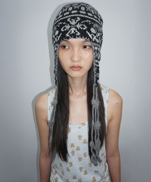 SCULPTOR（スカルプター）の「Sequin Nordic Earflap Beanie（ニットキャップ/ビーニー・レディース・パープル/ベージュ/ブラック・FREE）」の2枚目の写真