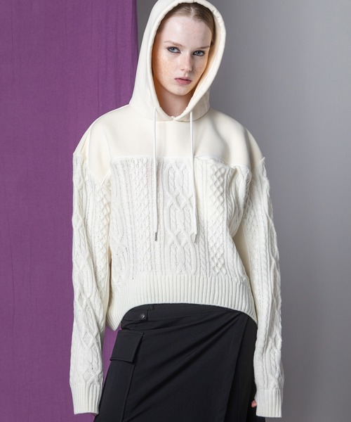 AULA AILA（アウラアイラ）の「3ファブリックケープルフーディ（パーカー・レディース・アイボリー/ブラック/グリーン・0）」の21枚目の写真