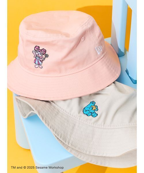 SESAME STREET（セサミストリート）の「【SESAME STREET MARKET | NEW ERAR】コラボレーション キャラクターズ バケットハット（ハット・レディース・ピンク/ライトベージュ・F）」の18枚目の写真
