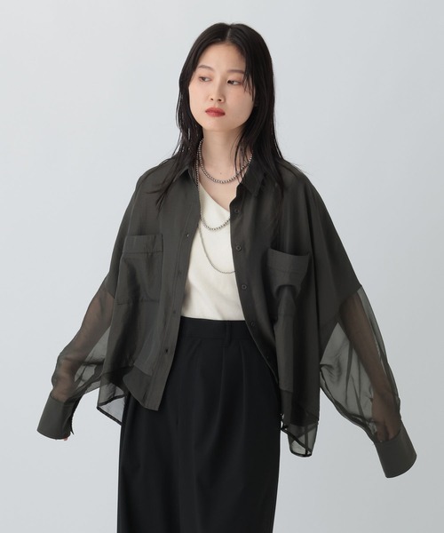LEPSIM（レプシィム）の「切り替えポンチョショートシャツ　579360（シャツ/ブラウス・レディース・イエロー/ブラウン/ブルー/グレー・FREE）」の2枚目の写真