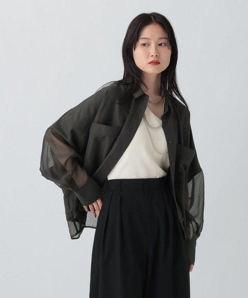 LEPSIM（レプシィム）の「切り替えポンチョショートシャツ　579360（シャツ/ブラウス・レディース・イエロー/ブラウン/ブルー/グレー・FREE）」の5枚目の写真
