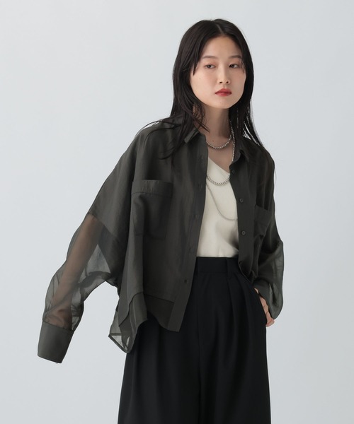 LEPSIM（レプシィム）の「切り替えポンチョショートシャツ　579360（シャツ/ブラウス・レディース・イエロー/ブラウン/ブルー/グレー・FREE）」の6枚目の写真